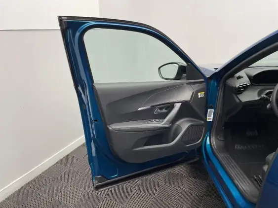 PEUGEOT 2008 II - voiture d'occasion - Photo 18