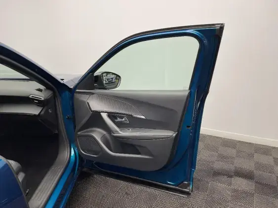 PEUGEOT 2008 II - voiture d'occasion - Photo 19