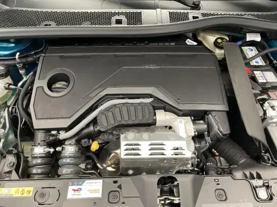 PEUGEOT 2008 II - voiture d'occasion - Photo 20