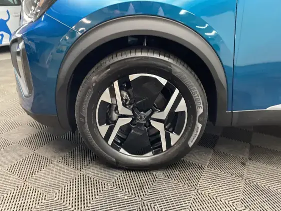 PEUGEOT 2008 II - voiture d'occasion - Photo 22