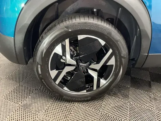 PEUGEOT 2008 II - voiture d'occasion - Photo 24