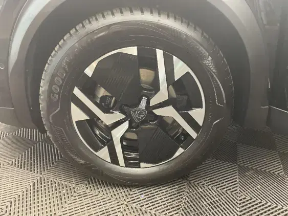 PEUGEOT 2008 II - voiture d'occasion - Photo 23