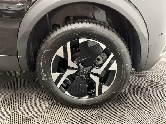 PEUGEOT 2008 II - voiture d'occasion - Photo 24