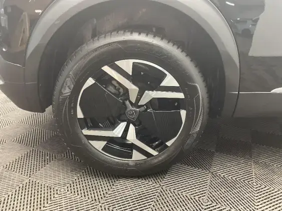 PEUGEOT 2008 II - voiture d'occasion - Photo 25