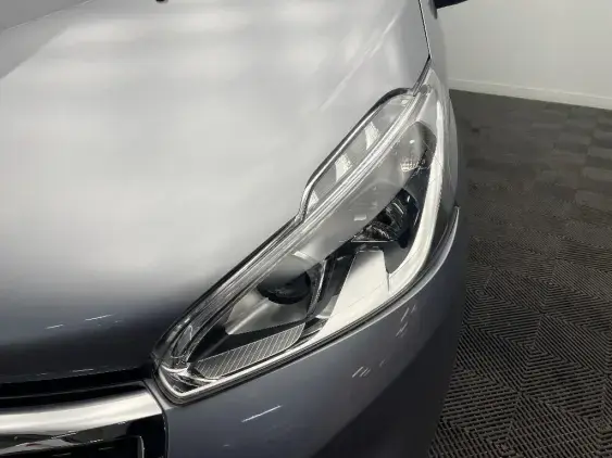 PEUGEOT 208 - voiture d'occasion - Photo 22