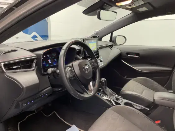 TOYOTA COROLLA TOURING SPT X - voiture d'occasion - Photo 18