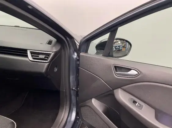 RENAULT CLIO V - voiture d'occasion - Photo 20