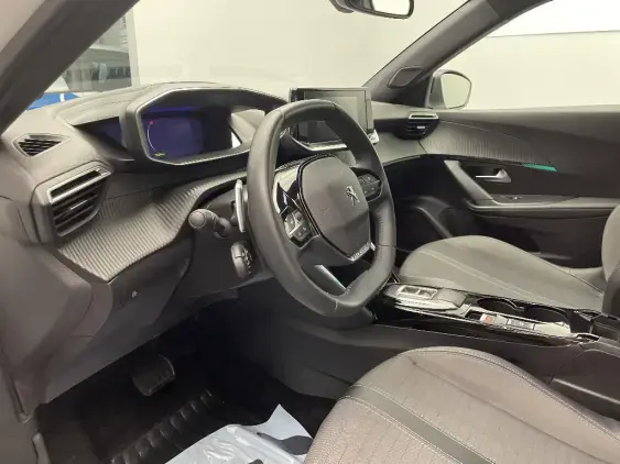 PEUGEOT 2008 II - voiture d'occasion - Photo 18