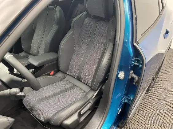 PEUGEOT 2008 ELECTRIQUE II - voiture d'occasion - Photo 18