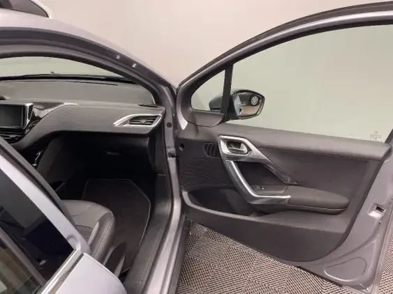 PEUGEOT 2008 - voiture d'occasion - Photo 19