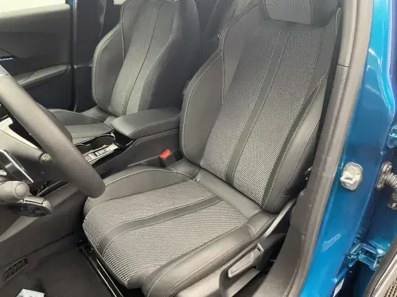 PEUGEOT 2008 II - voiture d'occasion - Photo 18
