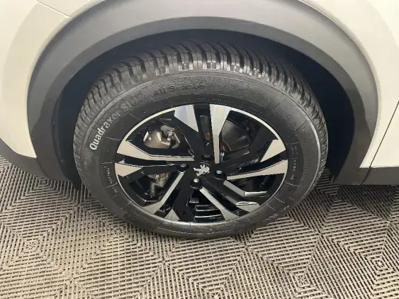 PEUGEOT 2008 II - voiture d'occasion - Photo 23
