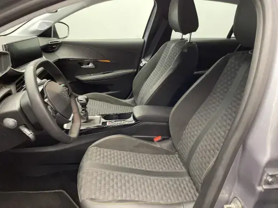 PEUGEOT 208 II - voiture d'occasion - Photo 17