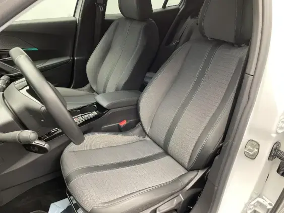 PEUGEOT 2008 II - voiture d'occasion - Photo 18