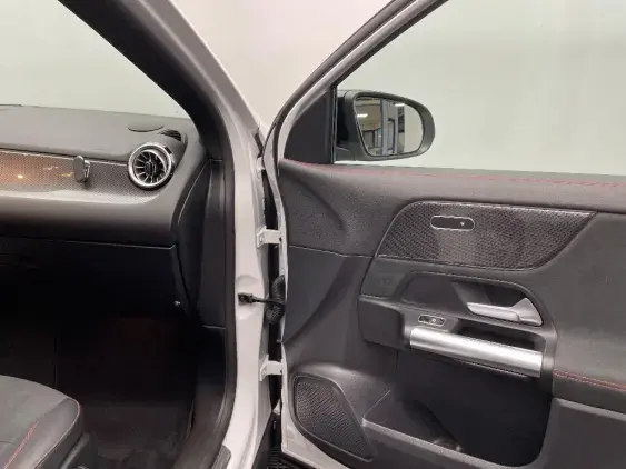 MERCEDES-BENZ GLA II - voiture d'occasion - Photo 20