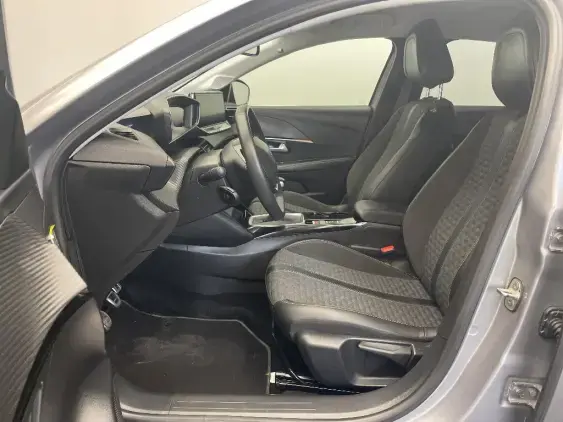 PEUGEOT 208 II - voiture d'occasion - Photo 16