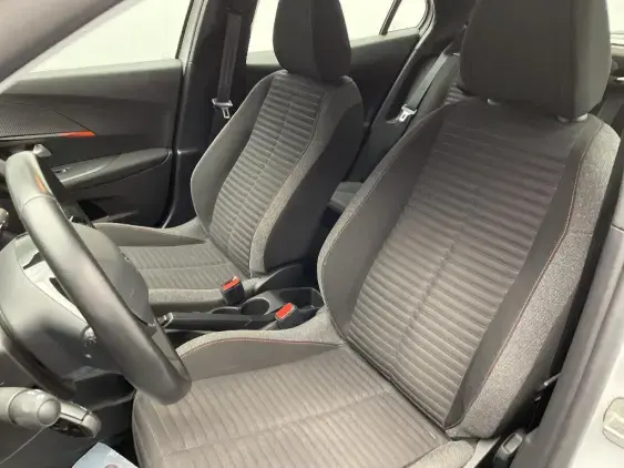 PEUGEOT 2008 II - voiture d'occasion - Photo 18