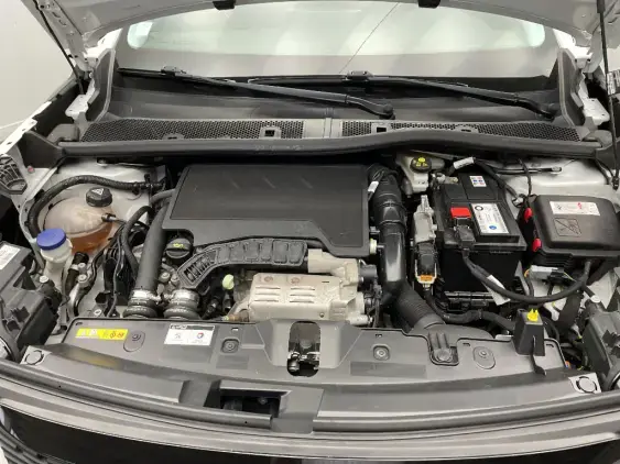PEUGEOT 2008 II - voiture d'occasion - Photo 21