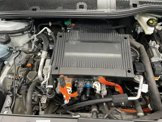 PEUGEOT 208 ELECTRIQUE II - voiture d'occasion - Photo 19