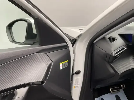 PEUGEOT 2008 II - voiture d'occasion - Photo 18