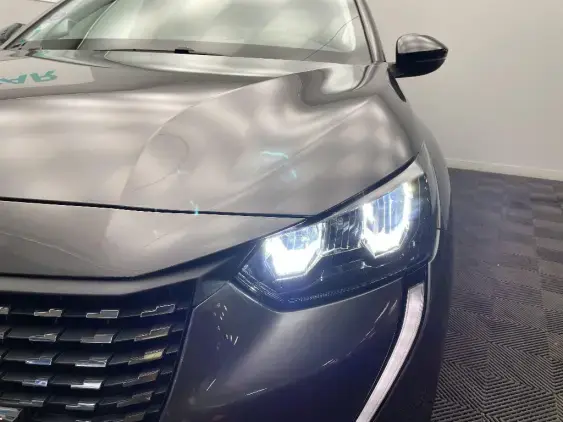 PEUGEOT 208 II - voiture d'occasion - Photo 22