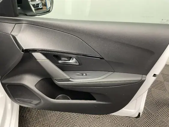 PEUGEOT 208 II - voiture d'occasion - Photo 19