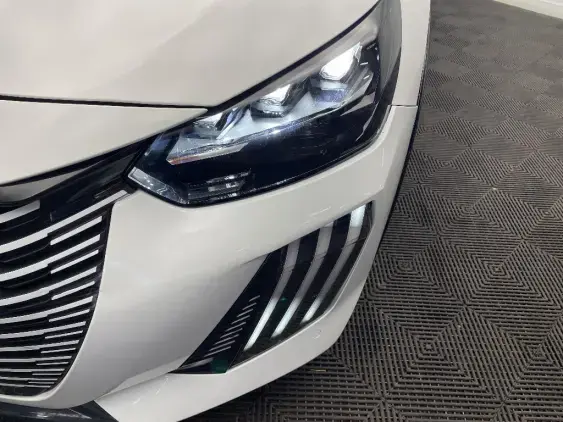 PEUGEOT 208 II - voiture d'occasion - Photo 21