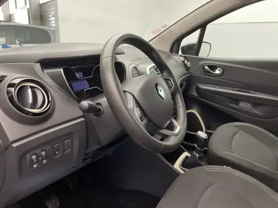 RENAULT CAPTUR - voiture d'occasion - Photo 18
