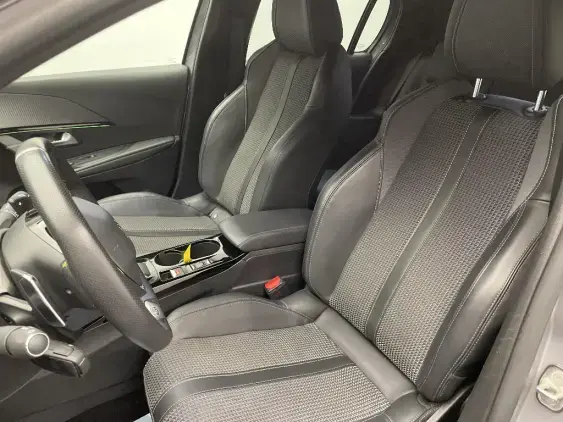 PEUGEOT 208 II - voiture d'occasion - Photo 18