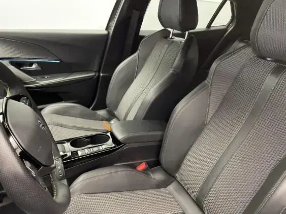PEUGEOT 2008 II - voiture d'occasion - Photo 18