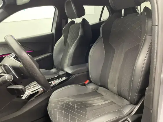 PEUGEOT 2008 II - voiture d'occasion - Photo 16