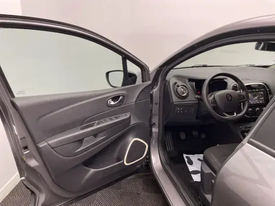 RENAULT CAPTUR - voiture d'occasion - Photo 17