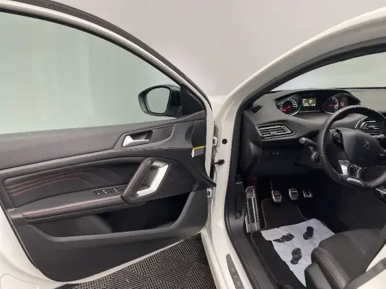 PEUGEOT 308 SW II - voiture d'occasion - Photo 17
