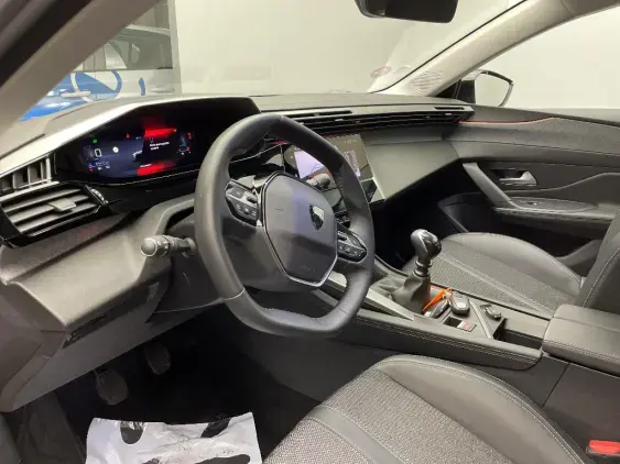 PEUGEOT 308 III - voiture d'occasion - Photo 18