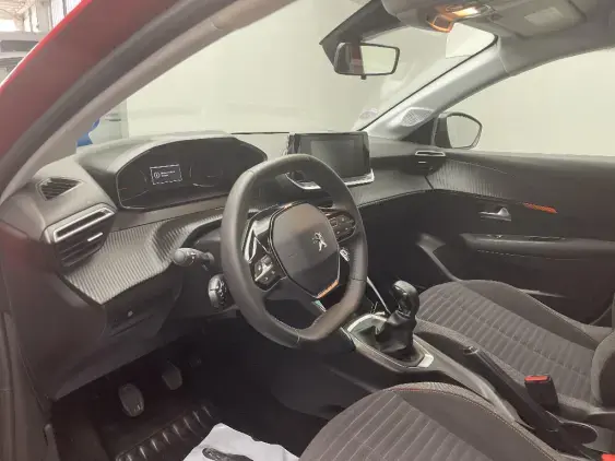 PEUGEOT 208 II - voiture d'occasion - Photo 18