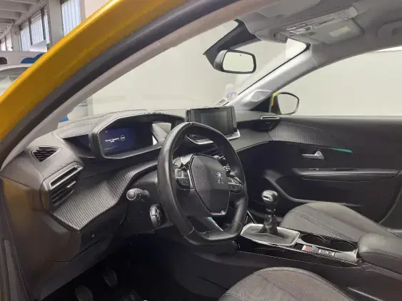 PEUGEOT 208 II - voiture d'occasion - Photo 18