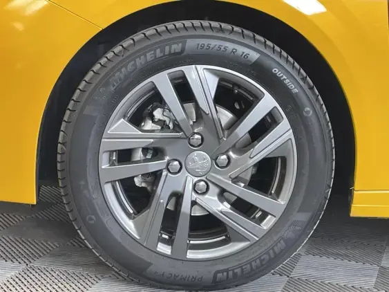 PEUGEOT 208 II - voiture d'occasion - Photo 20