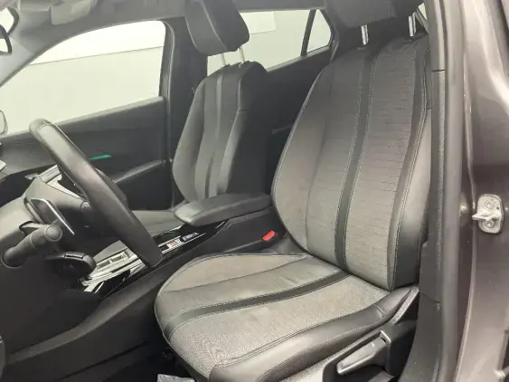 PEUGEOT 2008 II - voiture d'occasion - Photo 17