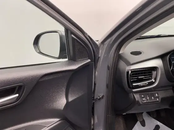 KIA STONIC - voiture d'occasion - Photo 18