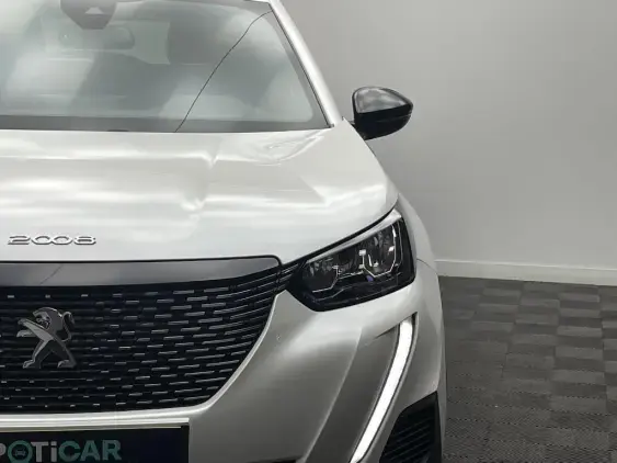 PEUGEOT 2008 II - voiture d'occasion - Photo 19
