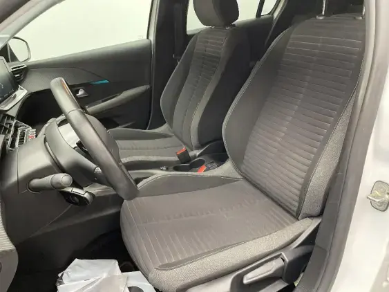 PEUGEOT 208 II - voiture d'occasion - Photo 16