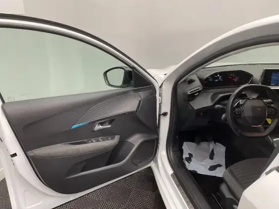 PEUGEOT 208 II - voiture d'occasion - Photo 17