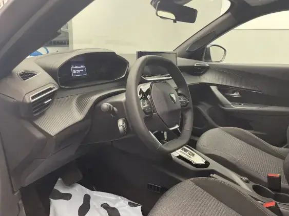 PEUGEOT 2008 II - voiture d'occasion - Photo 18