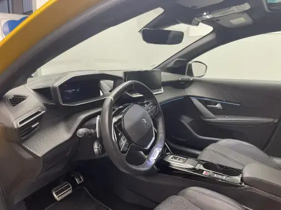 PEUGEOT 208 II - voiture d'occasion - Photo 18