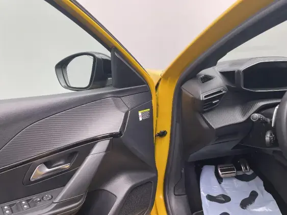 PEUGEOT 208 II - voiture d'occasion - Photo 19