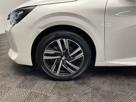 PEUGEOT 208 II - voiture d'occasion - Photo 23