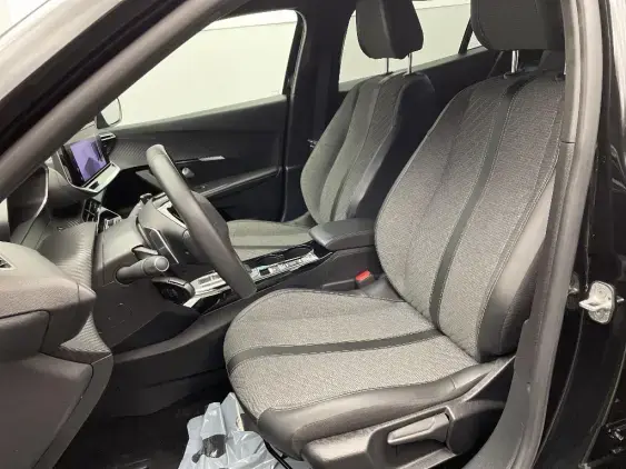 PEUGEOT 2008 II - voiture d'occasion - Photo 16