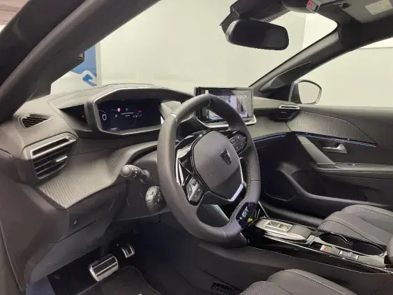 PEUGEOT 208 II - voiture d'occasion - Photo 18