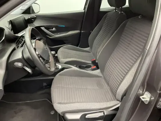 PEUGEOT 2008 II - voiture d'occasion - Photo 18