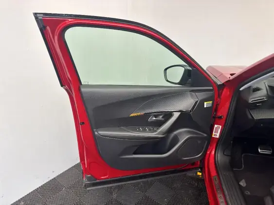 PEUGEOT 2008 ELECTRIQUE II - voiture d'occasion - Photo 18